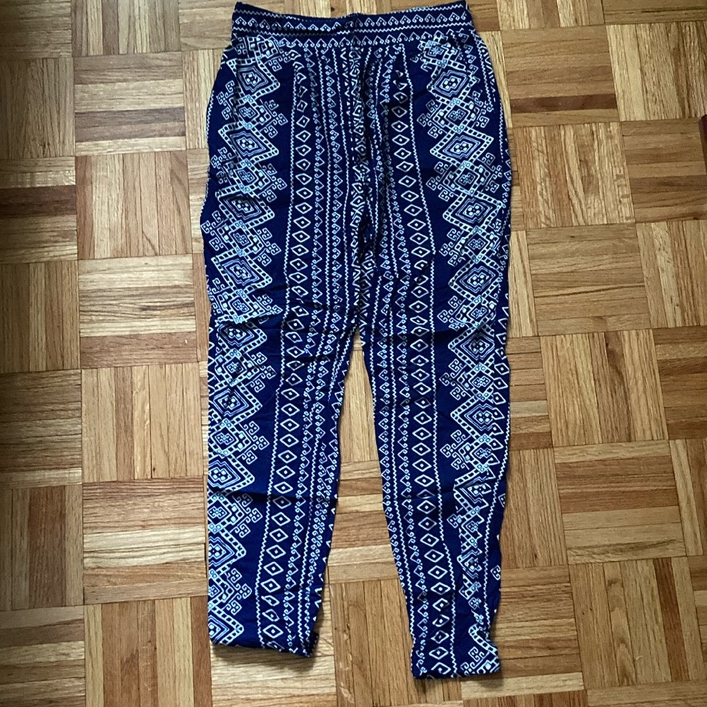 Forever 21 Blue Geometric Print Women's Pants